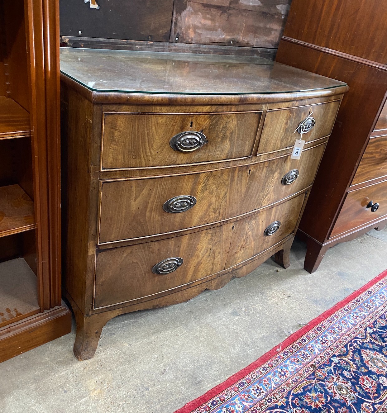 A Regency mahogany bowfront chest of drawers, width 108cm, depth 53cm, height 88cm